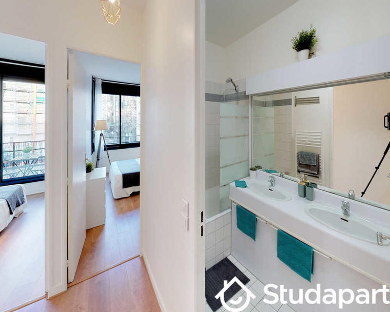 Chambre - 90 m² - 1 pièce