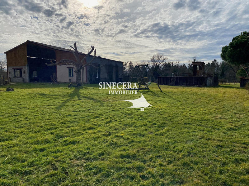 Maison - 227 m² - 9 pièces