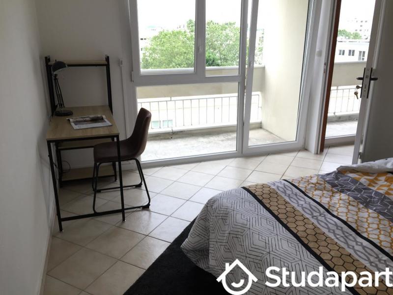 Chambre - 9 m² - 1 pièce