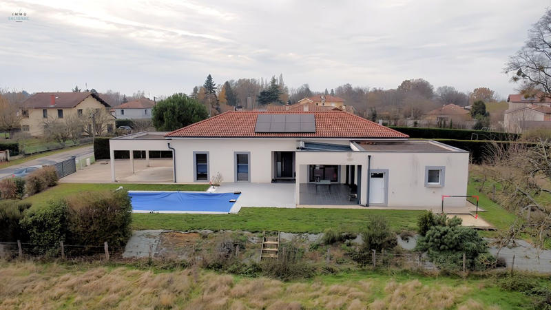 Maison - 137 m² - 5 pièces