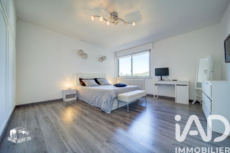 Appartement - 102 m² - 5 pièces