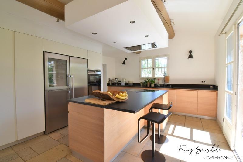 Mas - 200 m² - 6 pièces