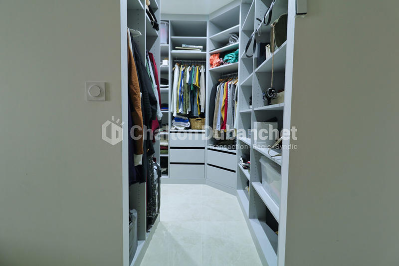 Maison - 180 m² - 6 pièces