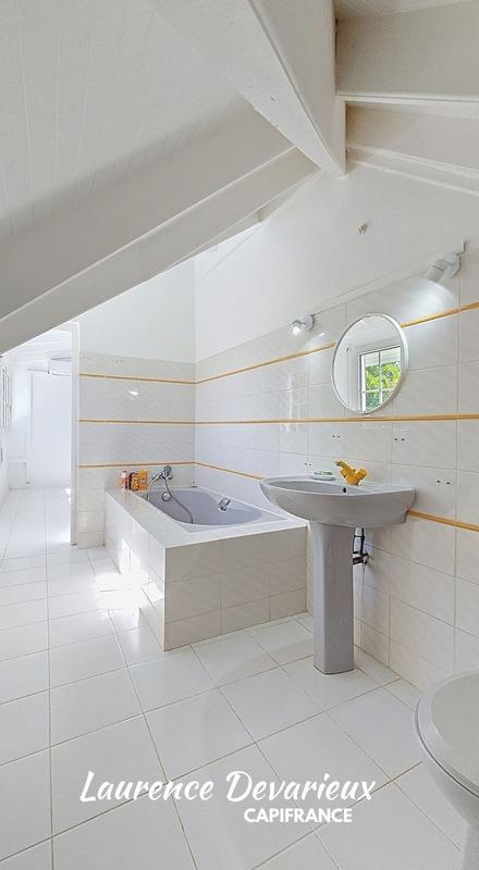 Villa - 237 m² - 7 pièces