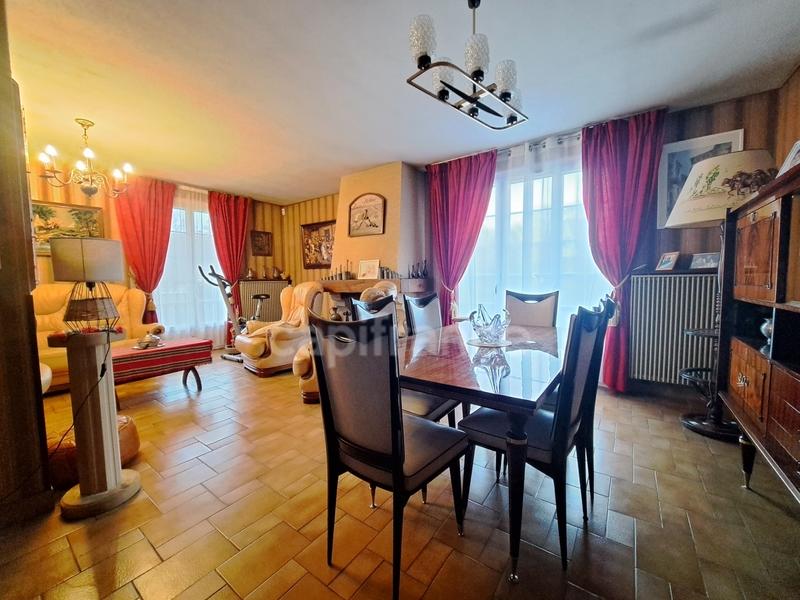 Pavillon - 102 m² - 7 pièces