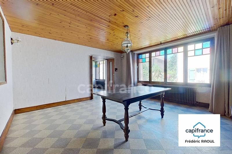Maison - 151 m² - 7 pièces