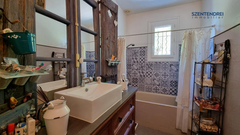 Maison - 180 m² - 7 pièces