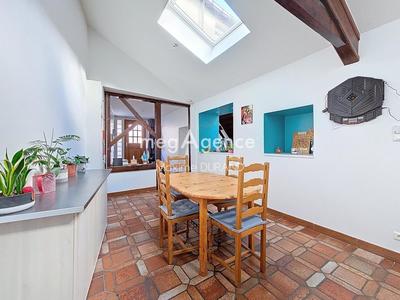 Maison - 93 m² - 5 pièces