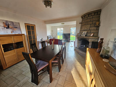 Maison - 166 m² - 6 pièces