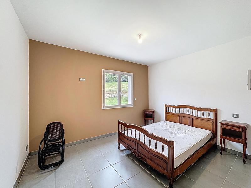 Maison - 204 m² - 7 pièces