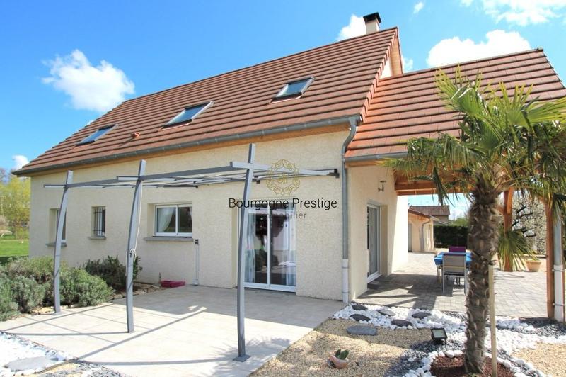 Maison - 150 m² - 5 pièces