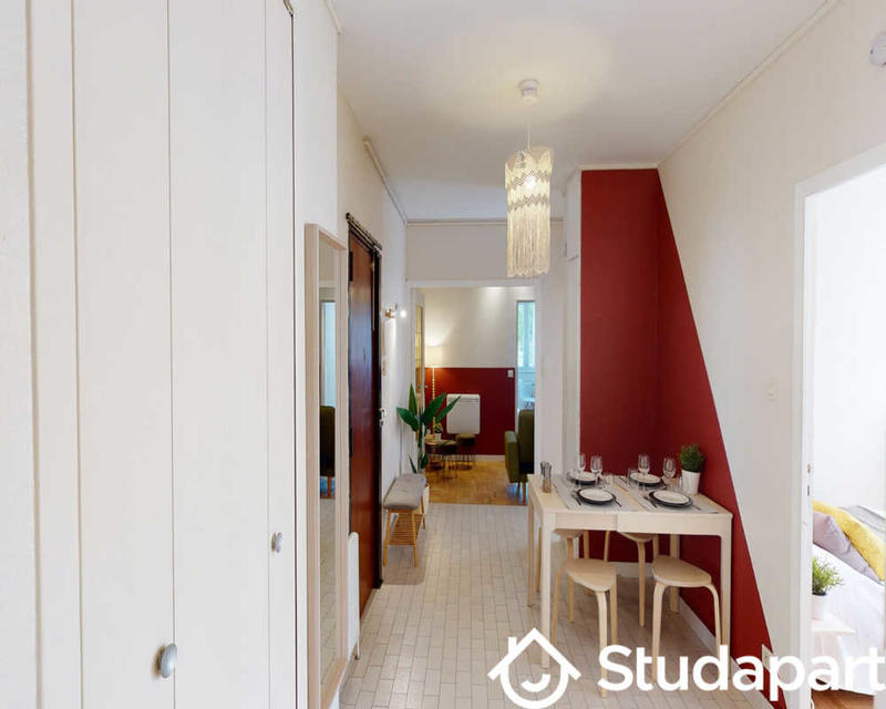 Chambre - 90 m² - 1 pièce