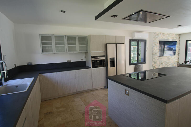 Maison - 120 m² - 4 pièces