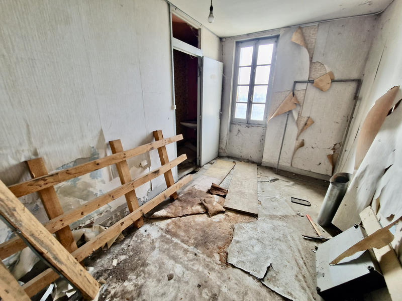 Immeuble - 149 m² - 8 pièces