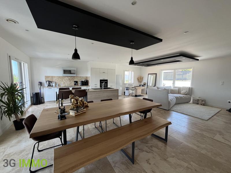 Villa - 161 m² - 5 pièces