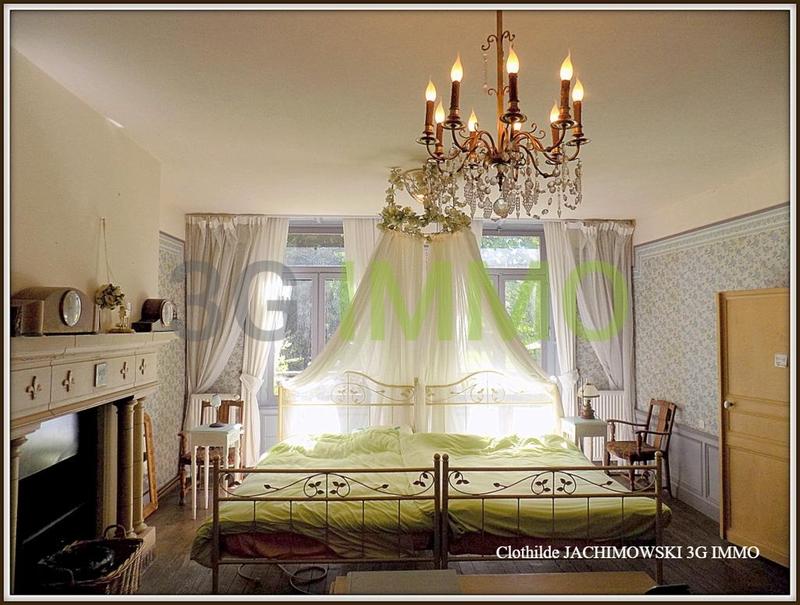 Propriété - 350 m² - 17 pièces