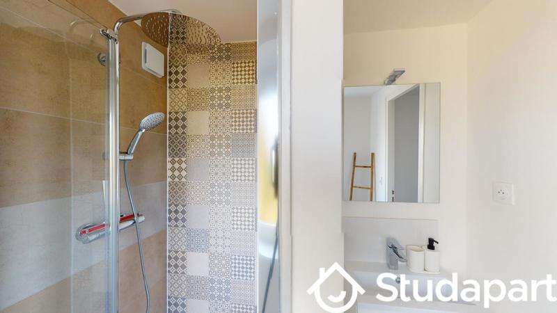 Chambre - 12 m² - 1 pièce