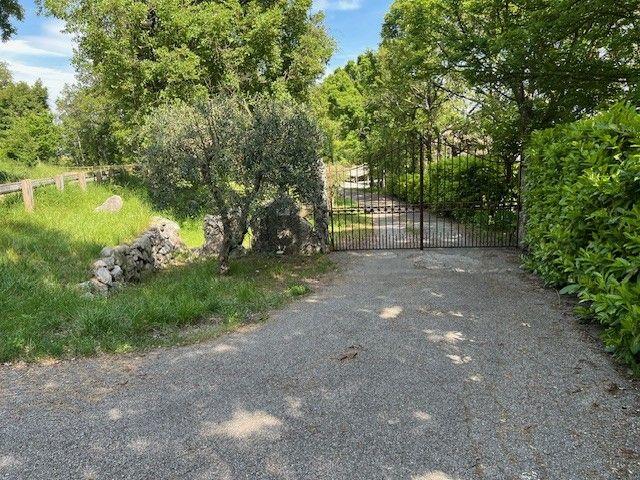 Maison - 222 m² - 5 pièces