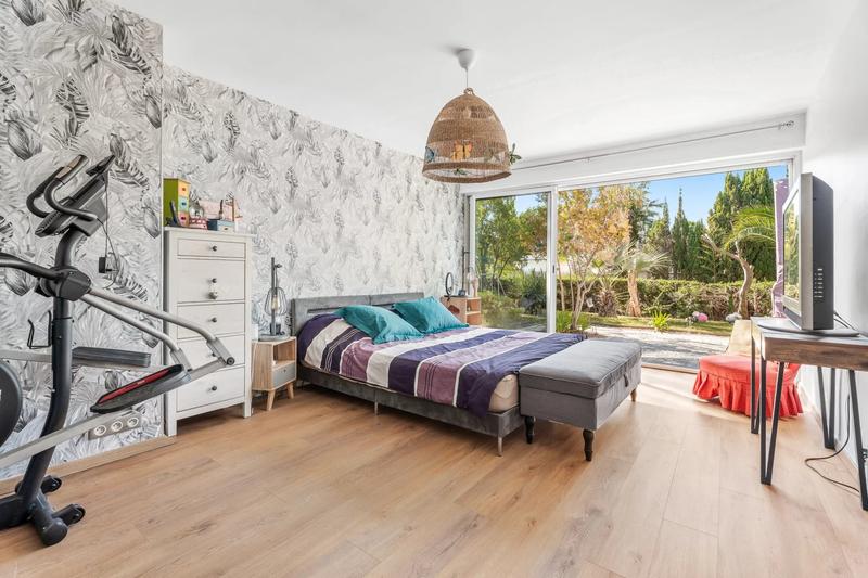 Maison - 185 m² - 7 pièces