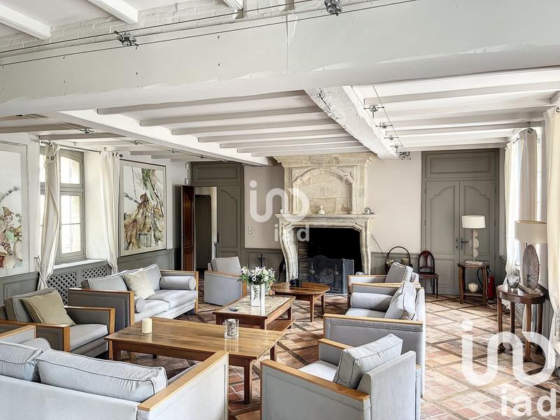 Château - 670 m² - 16 pièces