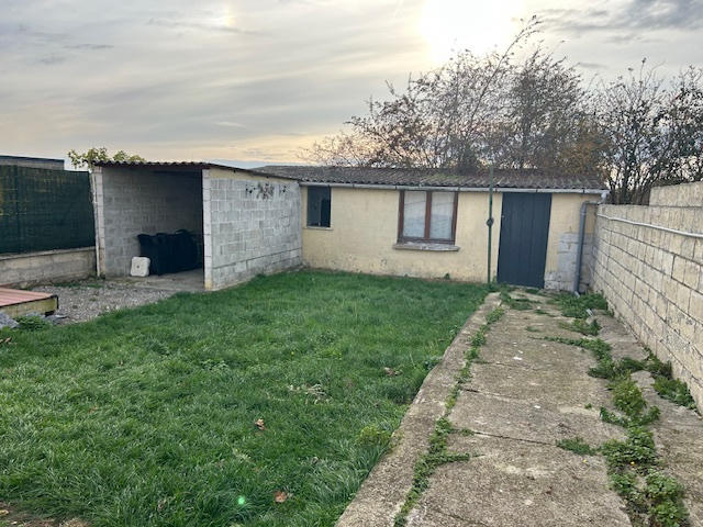 Maison - 90 m² - 6 pièces