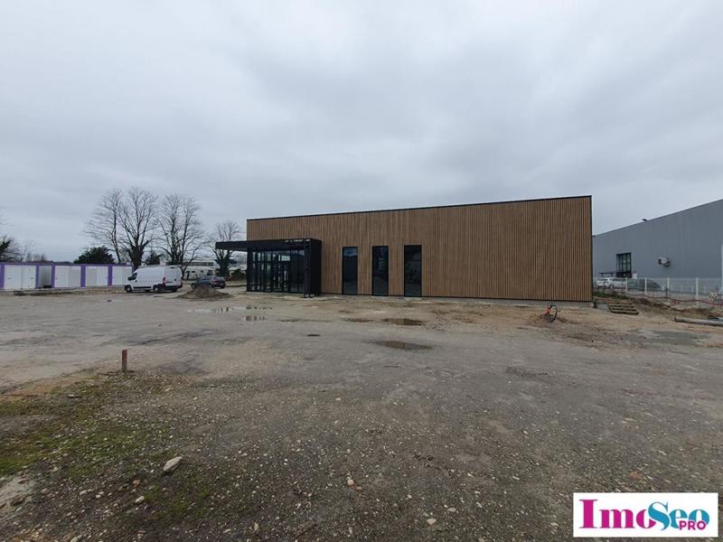 Terrain industriel - 1 428 m²