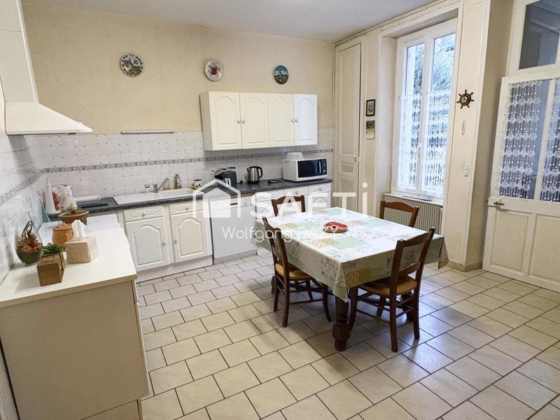 Maison - 170 m² - 6 pièces