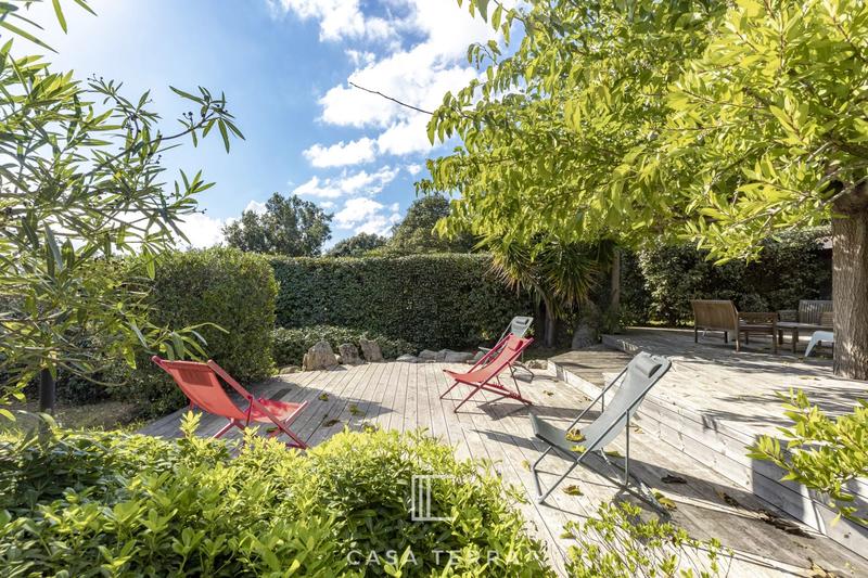 Villa - 269 m² - 11 pièces