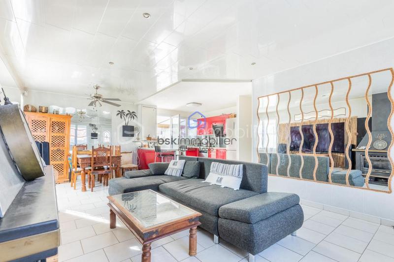 Maison - 89 m² - 5 pièces