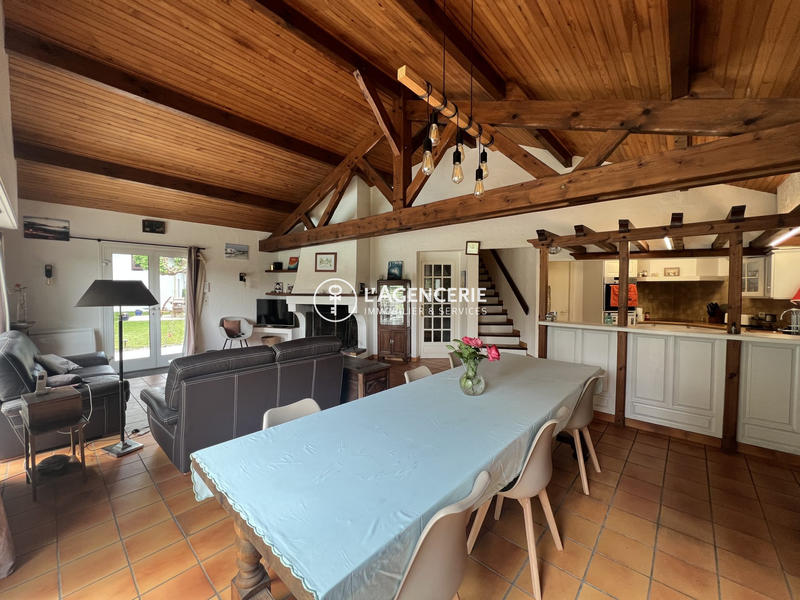 Maison - 147 m² - 7 pièces