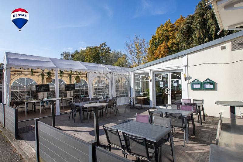 Magasins - 240 m² - 7 pièces