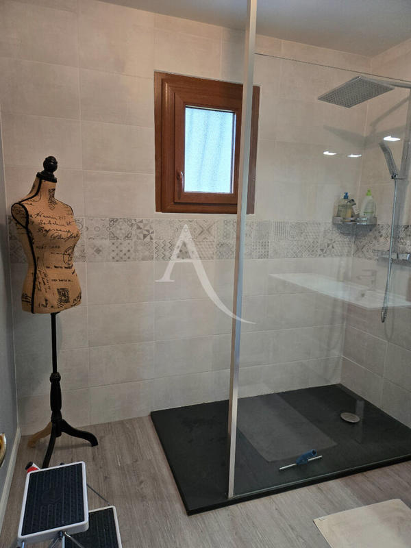 Maison - 115 m² - 4 pièces