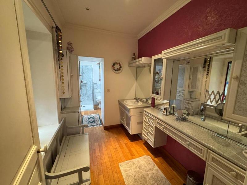 Demeure - 188 m² - 6 pièces