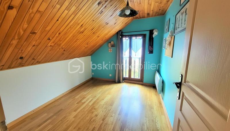 Maison traditionnelle - 275 m² - 12 pièces