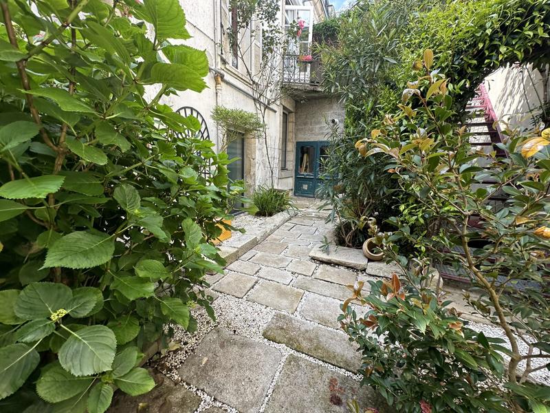 Maison ancienne - 232 m² - 8 pièces