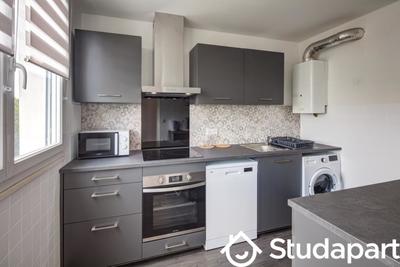 Chambre - 11 m² - 1 pièce