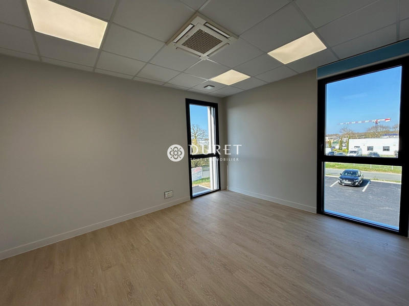 Local d'activités - 2 037 m²