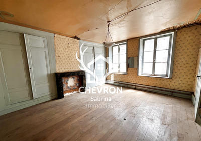 Maison - 180 m² - 8 pièces