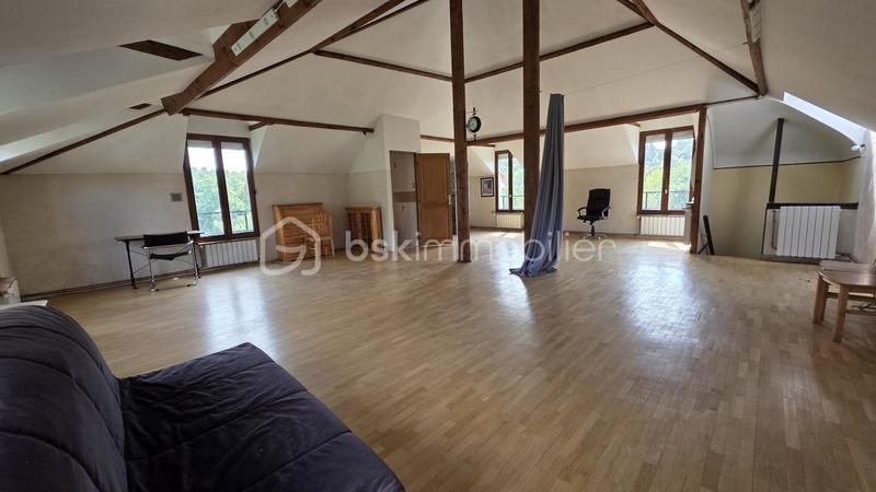 Maison - 300 m² - 10 pièces