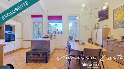 Maison - 180 m² - 7 pièces