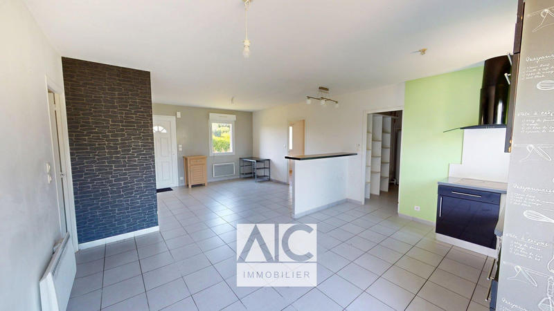 Maison - 90 m² - 4 pièces