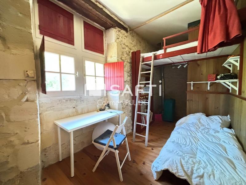 Maison - 305 m² - 12 pièces