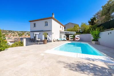 Villa - 150 m² - 4 pièces