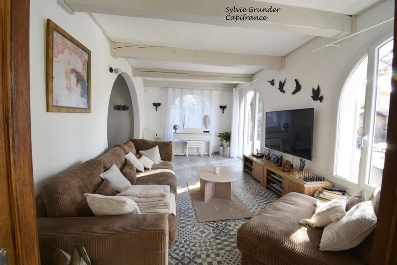 Maison - 194 m² - 8 pièces