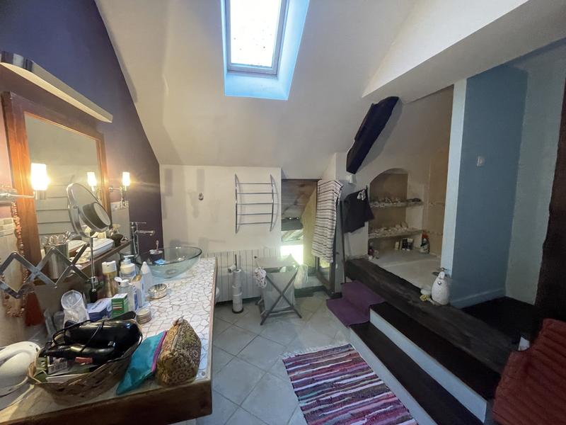 Maison - 205 m² - 5 pièces