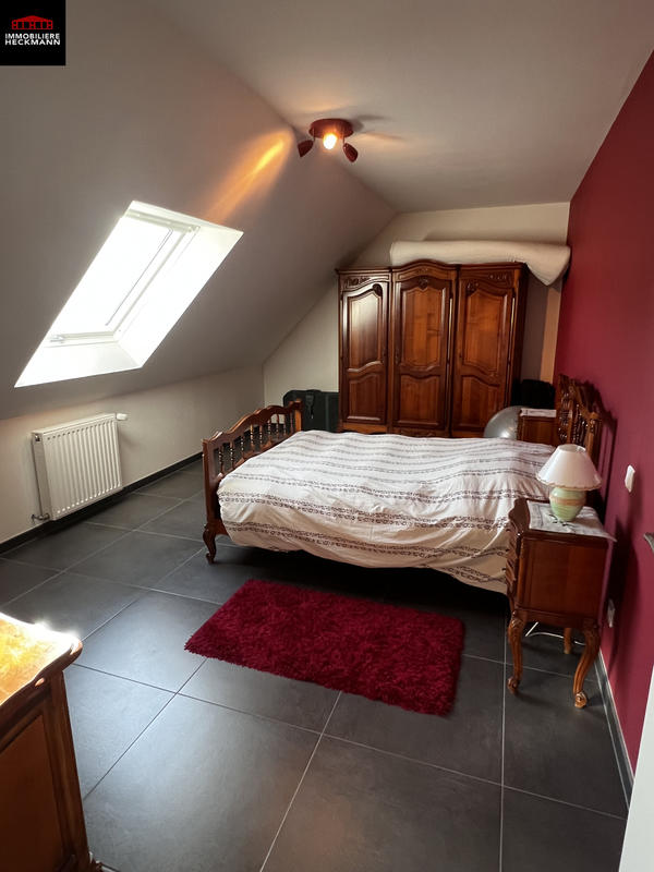 Maison - 234 m² - 7 pièces