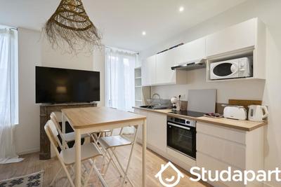 Chambre - 13 m² - 1 pièce