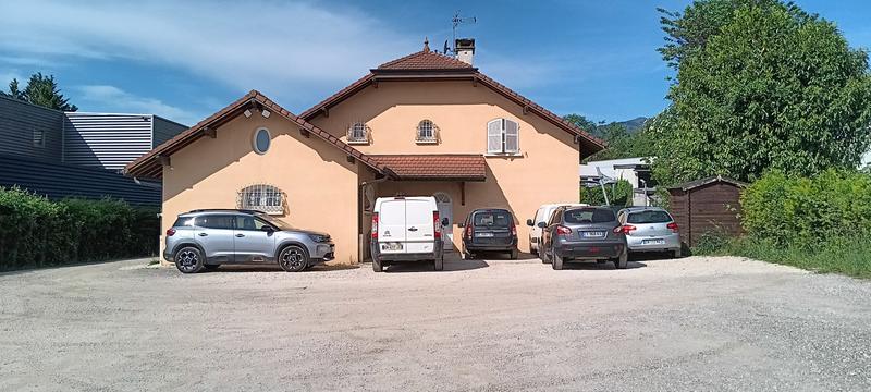 Local d'activités - 170 m²