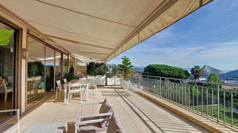 Appartement - 127 m² - 4 pièces