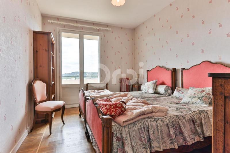 Appartement - 153 m² - 6 pièces